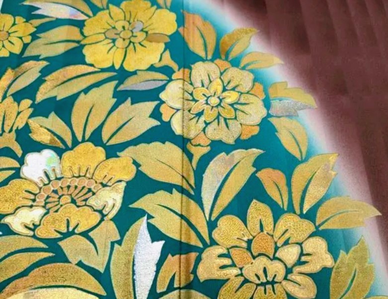Hori Shohei Furisode & Obi 2-Piece Set - Gold Leaf Kinka-ori Floral Gradation - Pure Silk - Pre-Owned