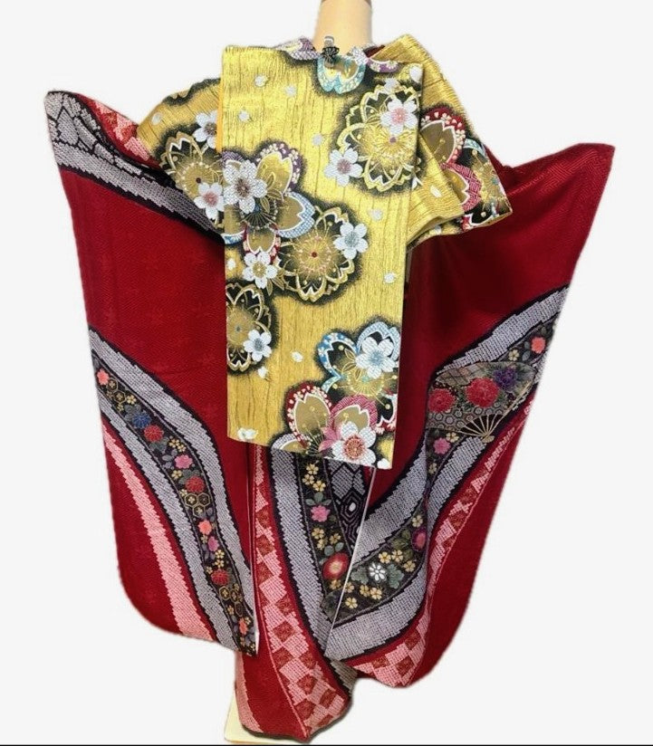 Classic Crimson Furisode - 7-Piece Full Set with Golden Obi　