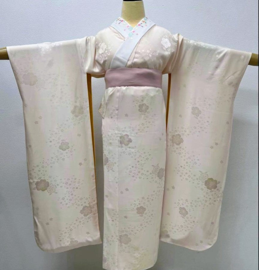 Vintage Furisode Kimono Full Set - Gold Embroidery & Kawashima Obi - Pre-Owned　「Free Shipping Included」