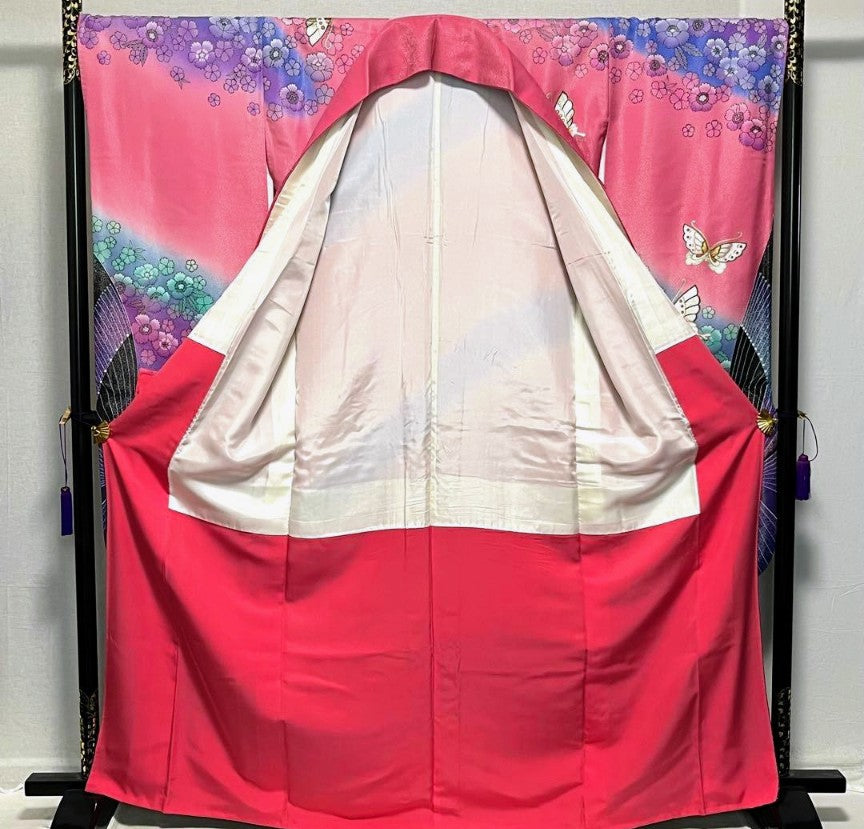 Pre-Owned Furisode Kimono – Butterfly & Silver Thread Pattern | Pure Silk | With Gold Obi Sash