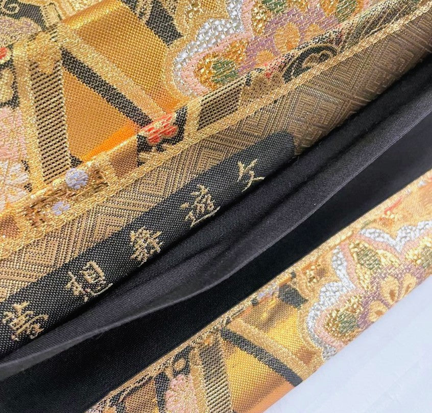Pure Silk Furisode 6-Piece Set - Crimson Classical Pattern with Gold & Black Gradation, Nishijin Obi - Tall Size - Pre-Owned　「Free Shipping Included」This is a great value set.