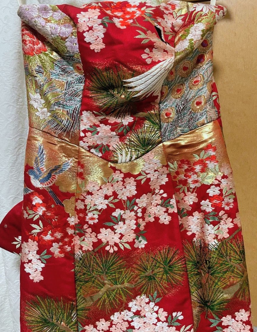 Furisode Remake Dress - Vibrant Japanese Kimono Fabric Halter Neck with Back Ribbon - Pre-Owned　「Free Shipping Included」