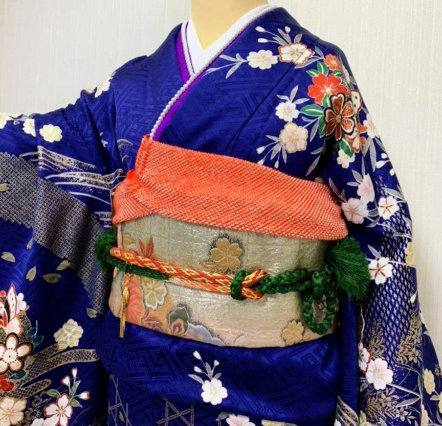 Kyo-Yuzen Furisode 3-Piece Set - Navy Pure Silk Rinzu with Gold Leaf Classical Pattern - Pre-Owned