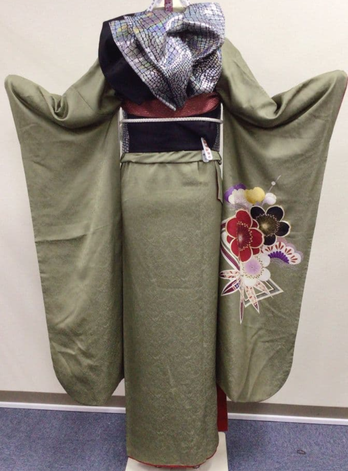Lustrous Uguisu Green Furisode with Bold Red Floral Pattern & Sparkling Obi - Full Set