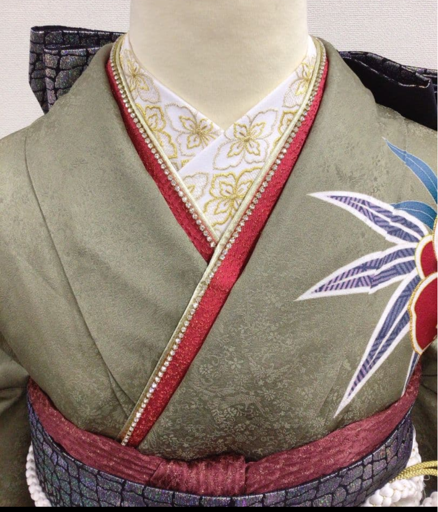 Lustrous Uguisu Green Furisode with Bold Red Floral Pattern & Sparkling Obi - Full Set