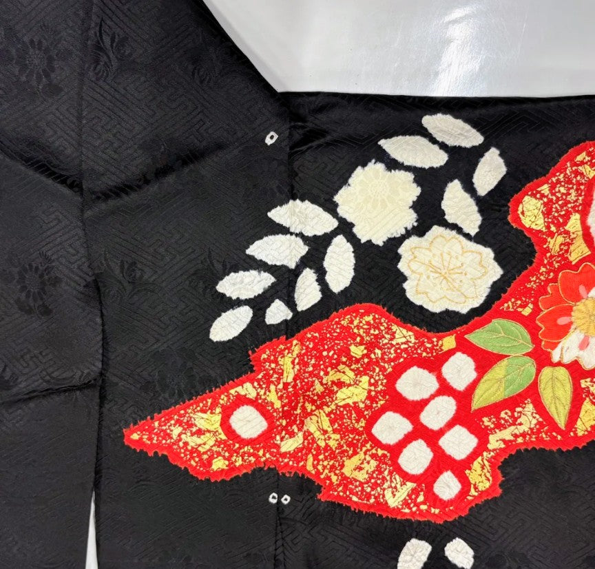 [Excellent Condition] Black Pure Silk Furisode & Fukuro Obi Set – Chrysanthemum & Seigaiha Wave, Shibori & Embroidery, Gold Obi with Flowing Water & Floral Pattern / Size L / Lined