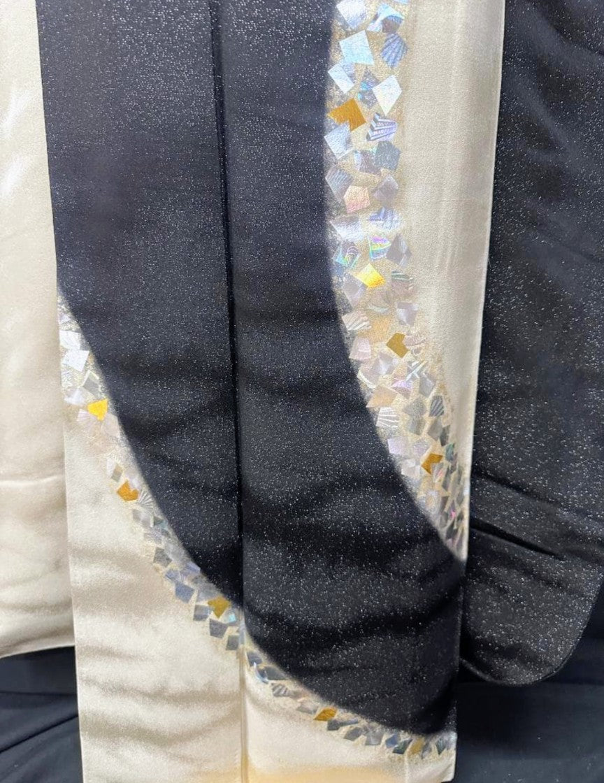 Hori Shohei Furisode Full Set - Champagne Gold & Black with Gold Leaf - Pre-Owned　「Free Shipping Included」