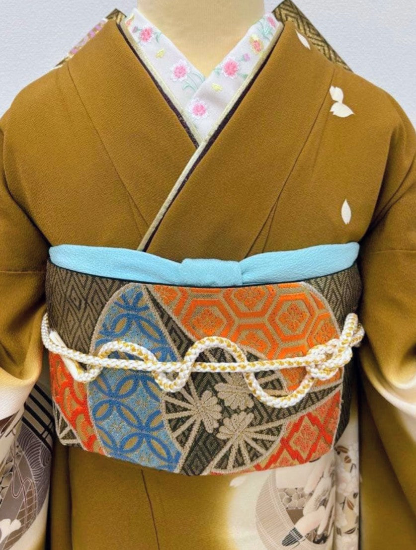 Vintage Furisode Kimono Full Set - Gold Embroidery & Kawashima Obi - Pre-Owned　「Free Shipping Included」