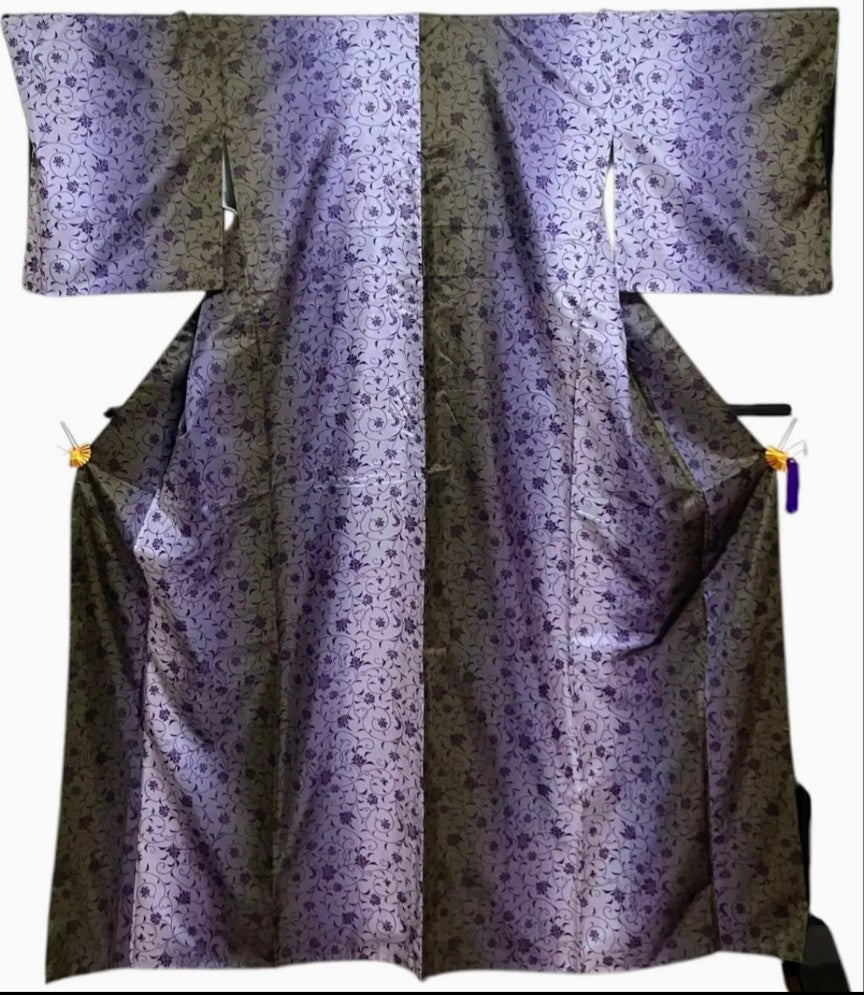 　Kosohin Kan'o Dyed Oshima Tsumugi Silk Fabric, Authentic Striped Oshima Tsumugi, Komon Pattern, Floral Arabesque, with Certificate of Authenticity, Brand New, Nishi