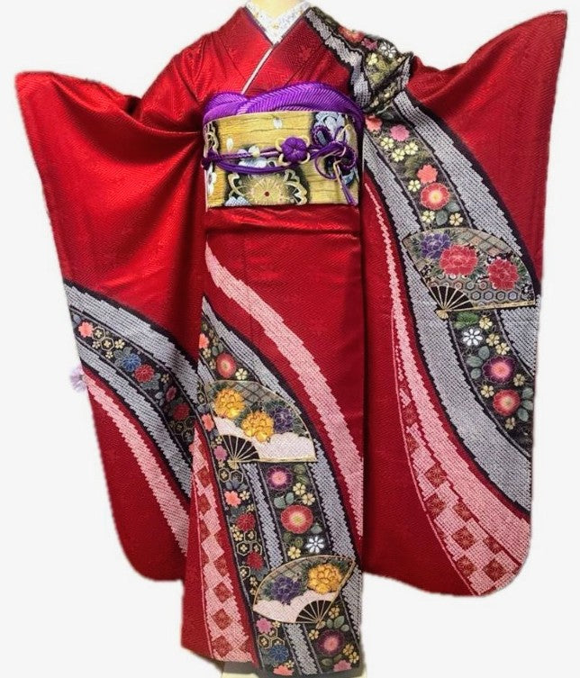 Classic Crimson Furisode - 7-Piece Full Set with Golden Obi　